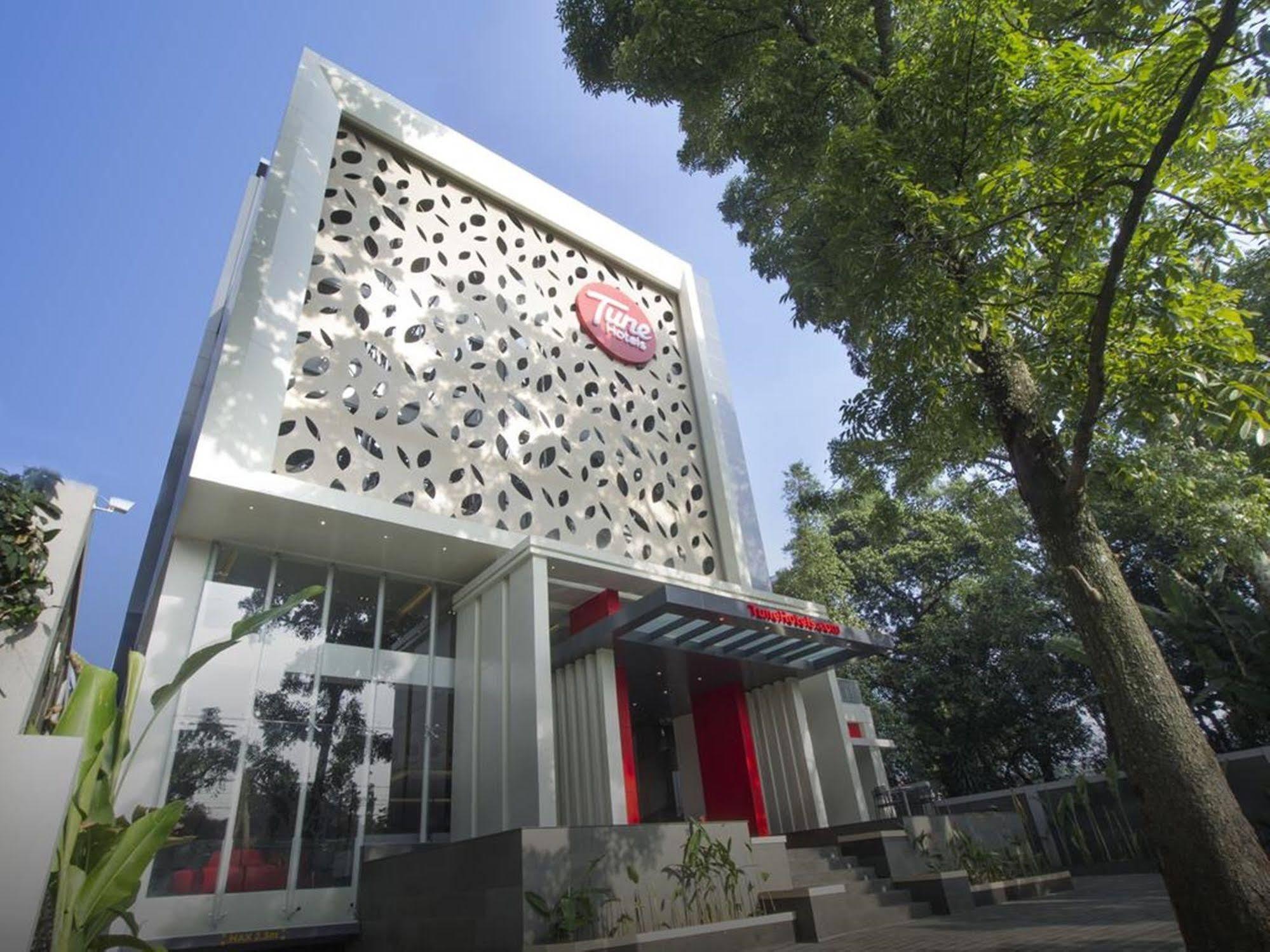 Kalya Hotel Bandung Dago Экстерьер фото