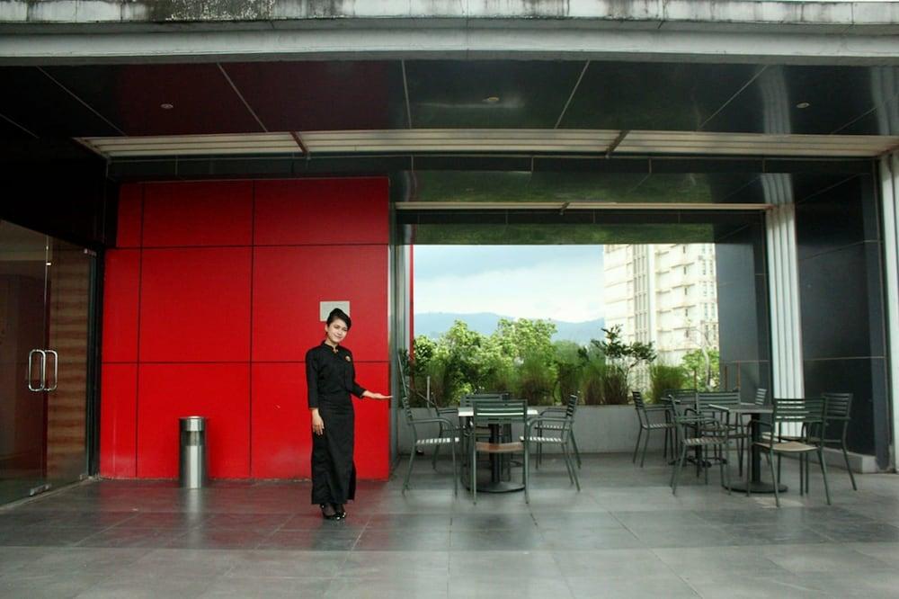 Kalya Hotel Bandung Dago Экстерьер фото